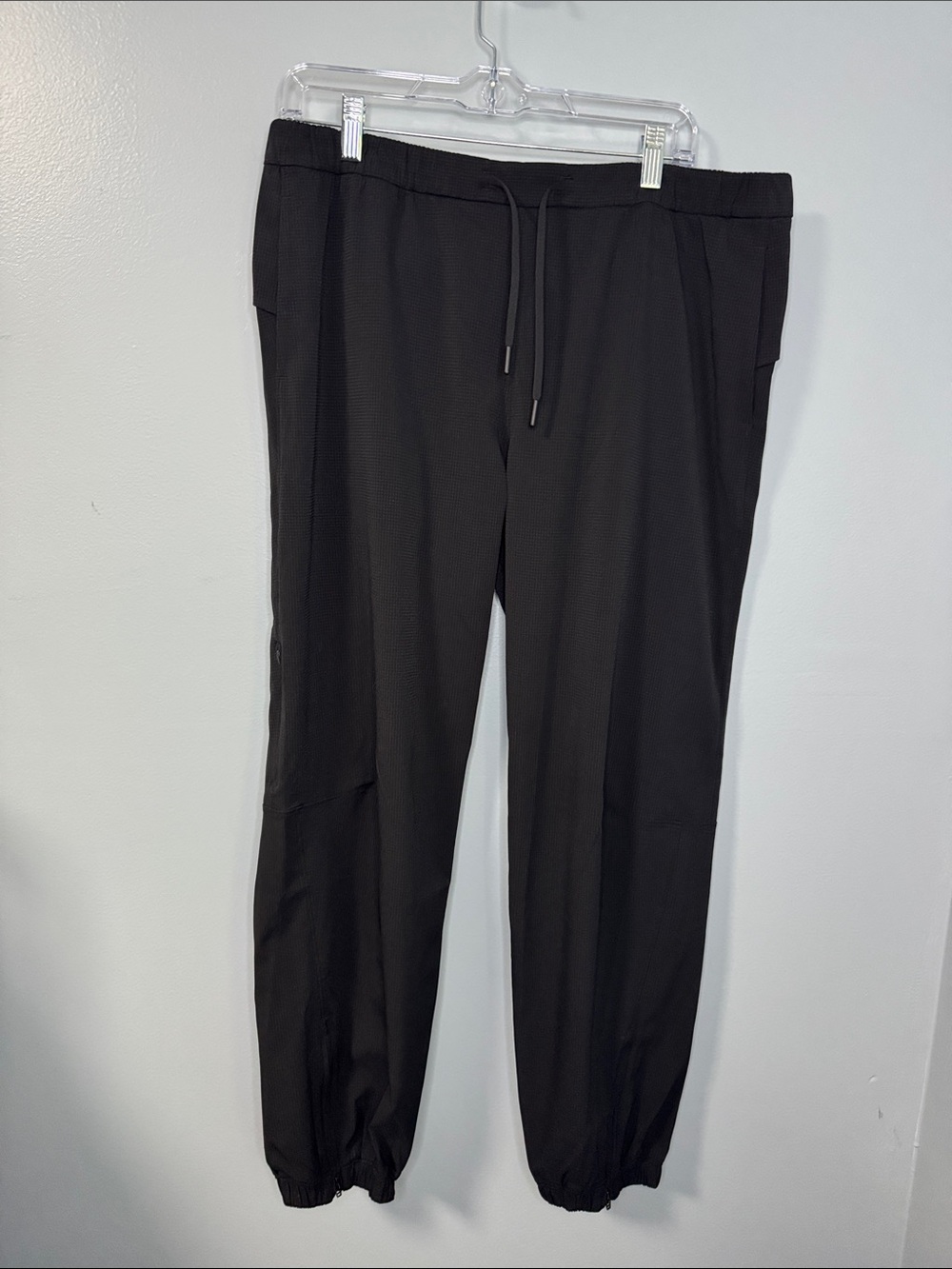 Lululemon Women’s Black Jogger Pants Sz 12